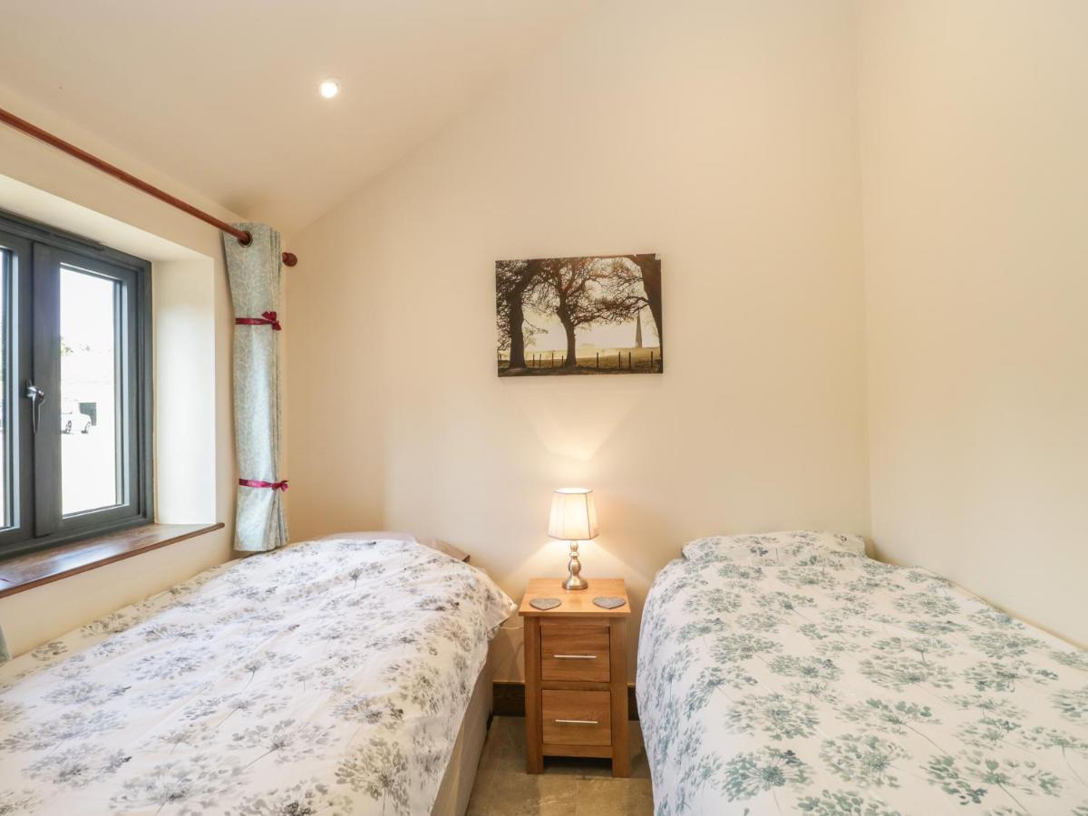 The Milking Barn Villa Yeovil Bagian luar foto